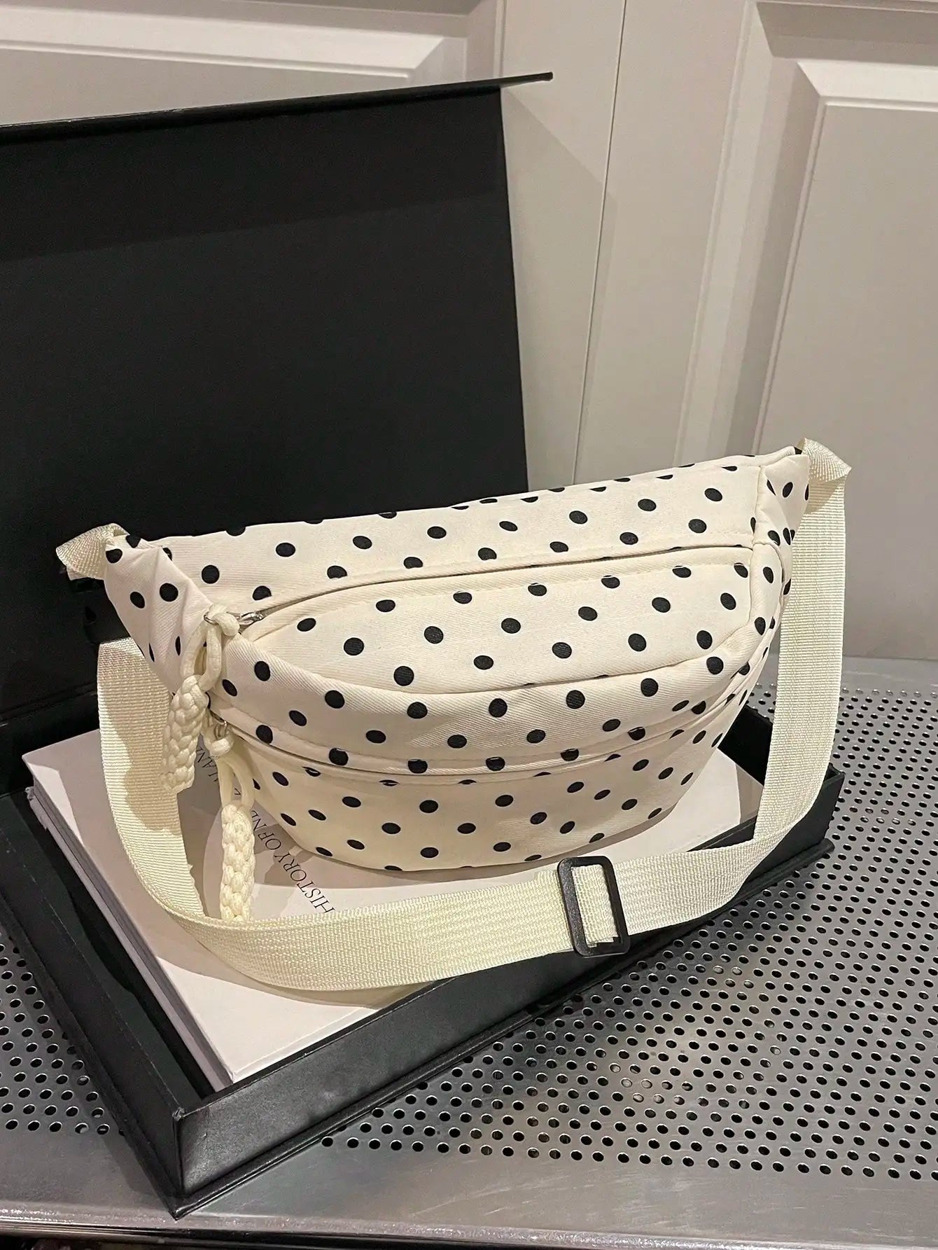 Women's Canvas Shoulder Bag Crossbody Purse For Outdoor Sports