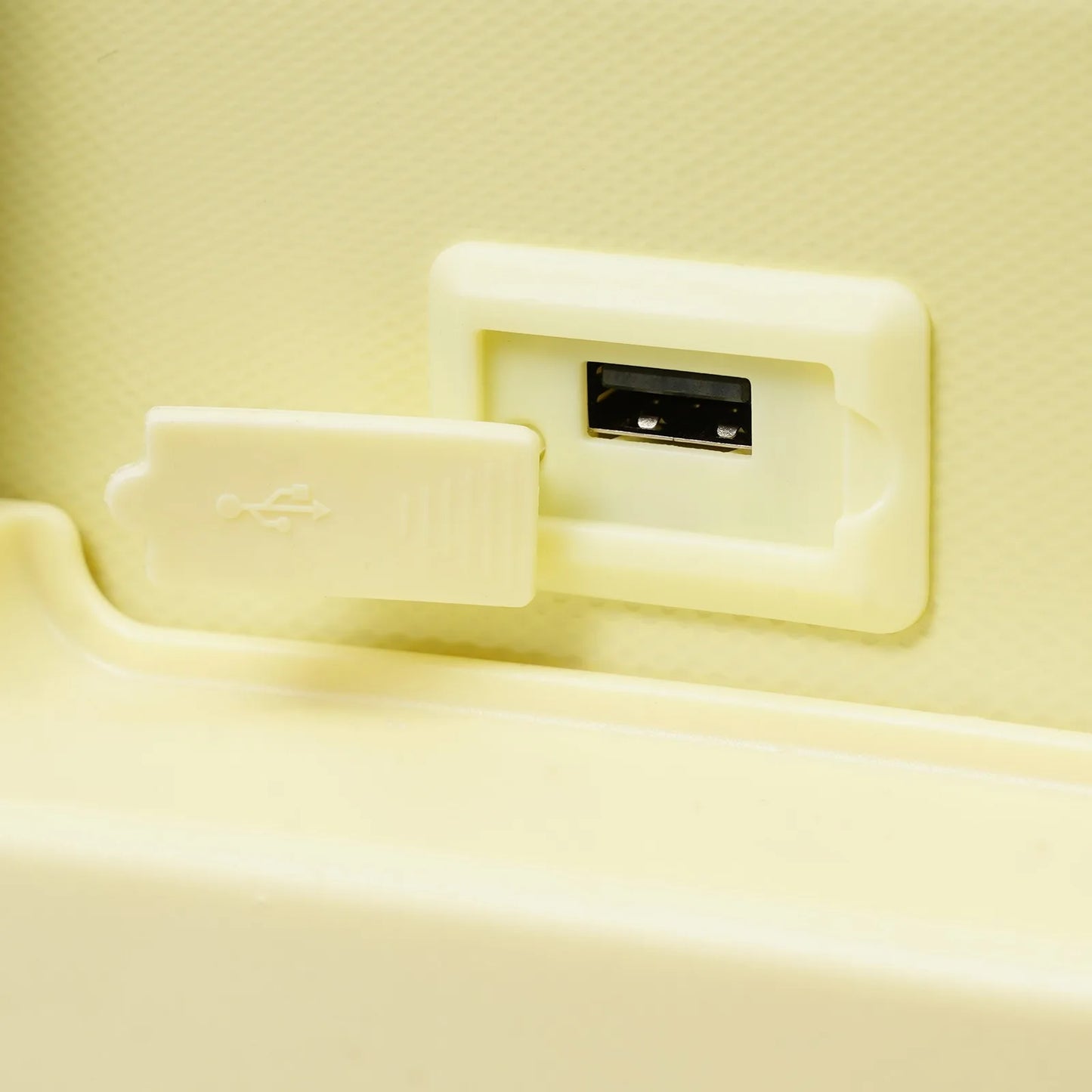 Travel Luggage Carry On Suitcase With USB Port Cup Holder