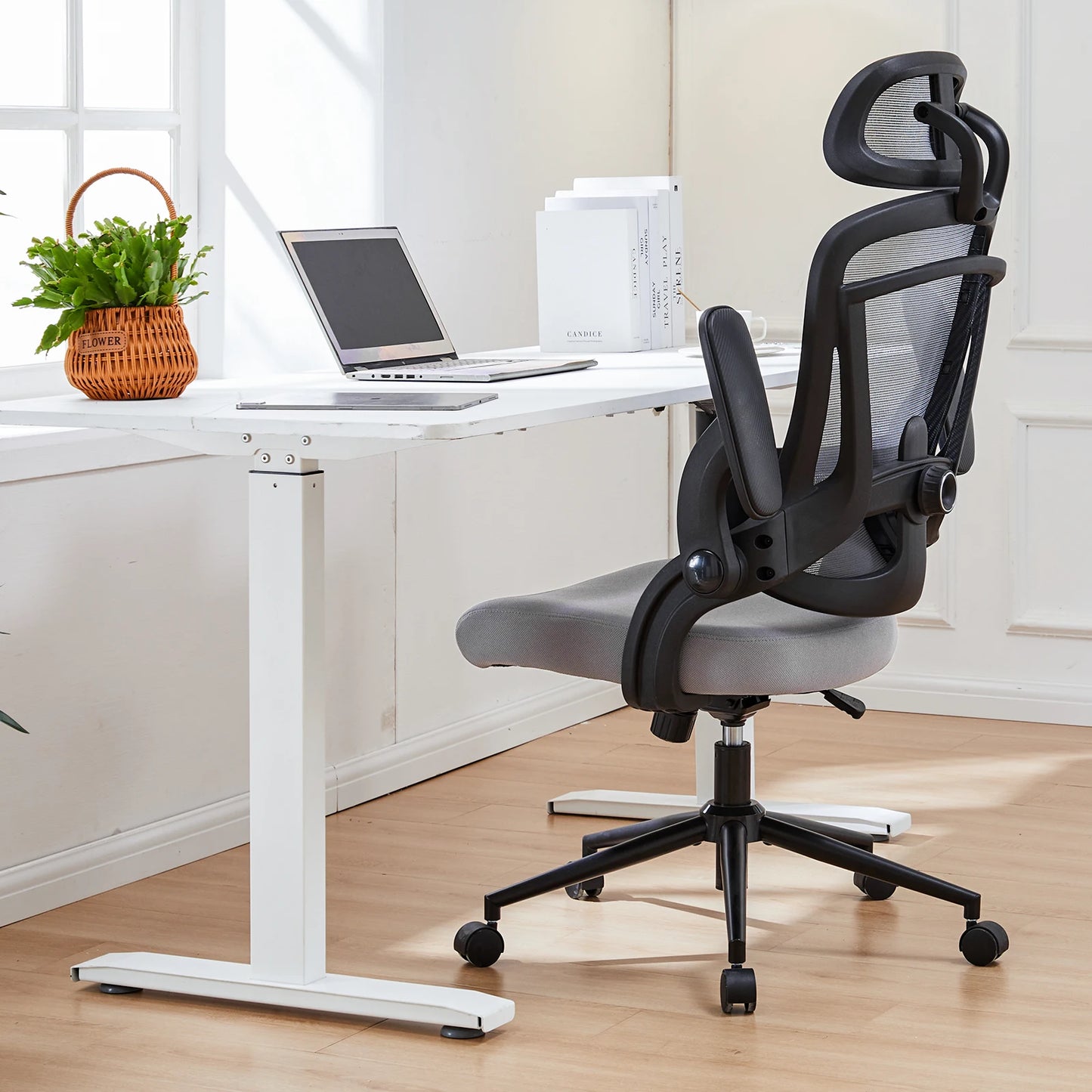 JHK Ergonomic Mesh Office Chair With Adjustable Lumbar Support
