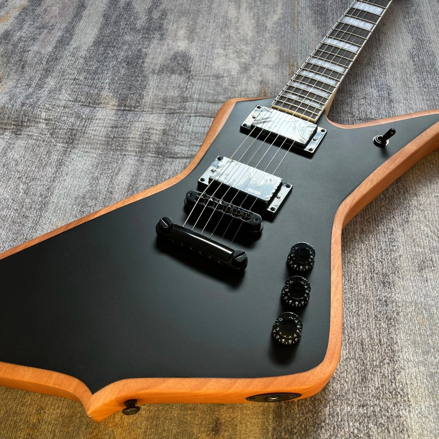 OUCEY Six String Electric Guitar With Wooden Border Design
