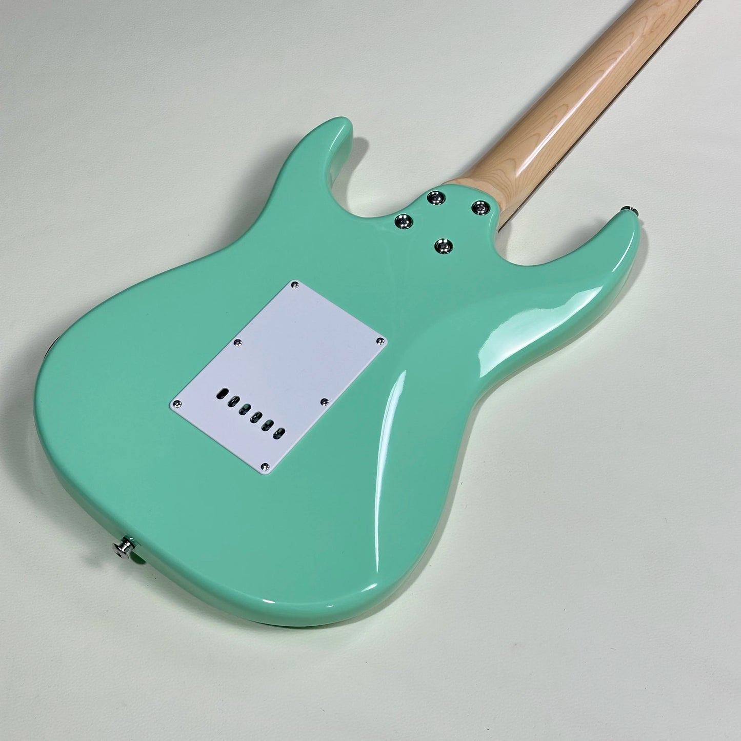 IBZ AZES Electric Guitar With Mahogany Body And Maple Fingerboard